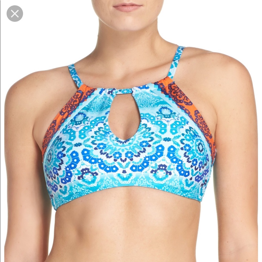 SOLD🧁NWT LA BLANCA All in Mix Bikini Bralette Top